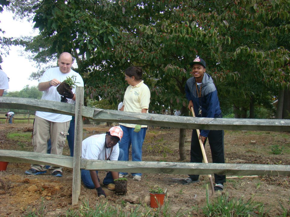 Volunteers at New Hope Cemetery
